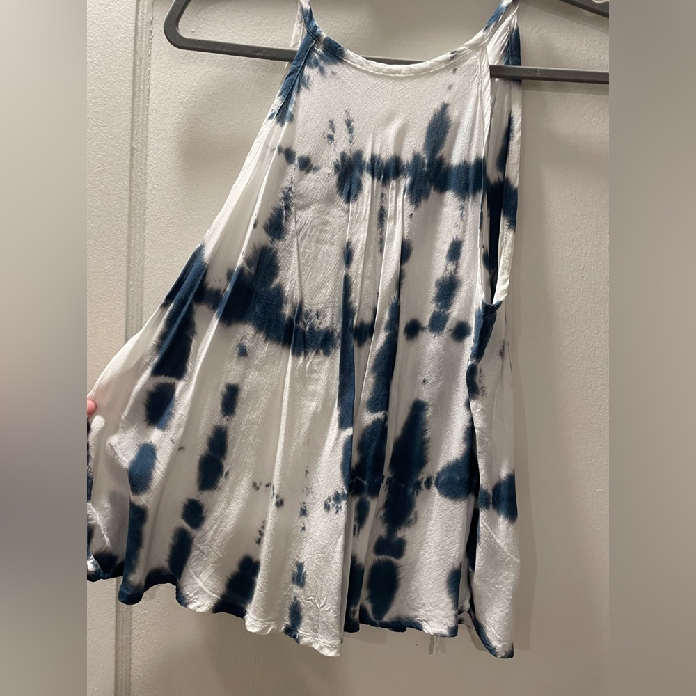 Bella Dahl Navy Blue and White Tye-dye Top